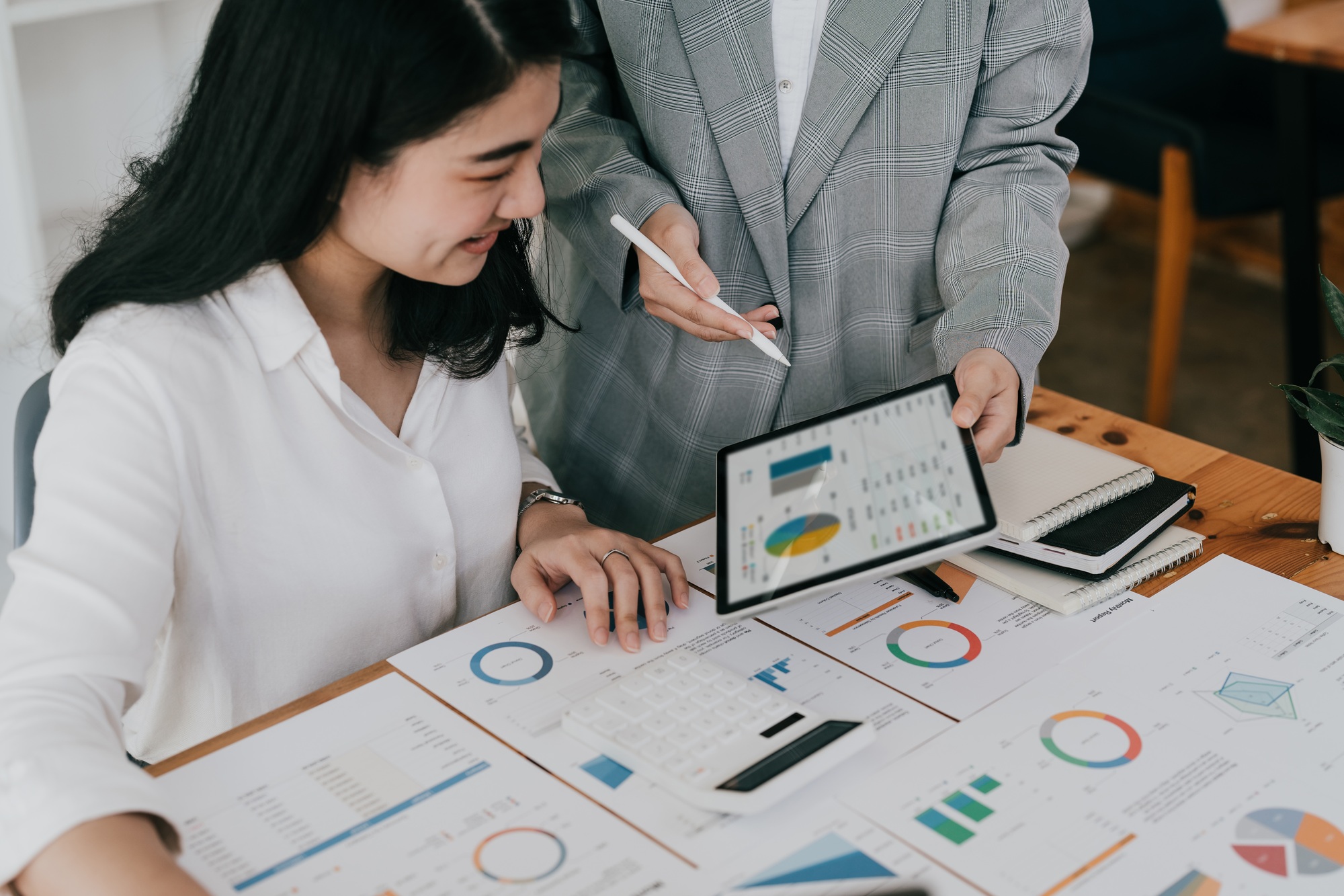 Analysis consulting for business planning, finance and investment. Young business people are